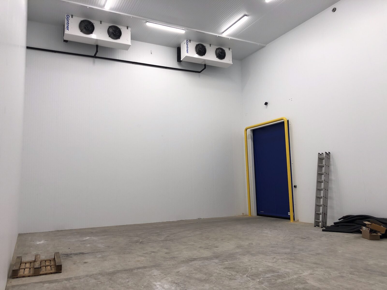 Walk-In Cold Room - Large cold room interior with Güntner evaporator units
